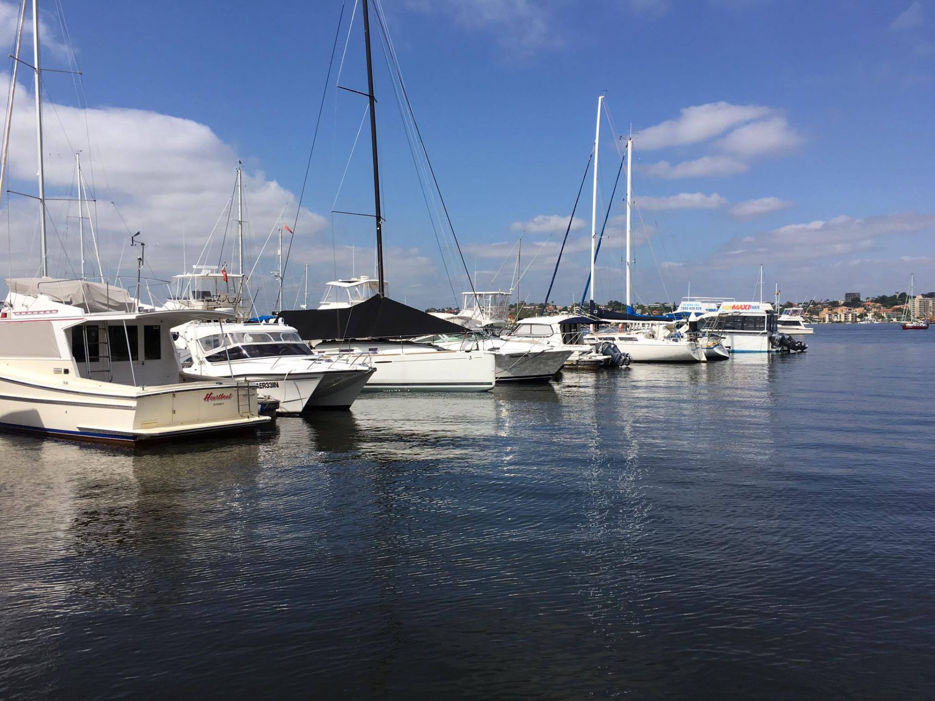 marina-boat