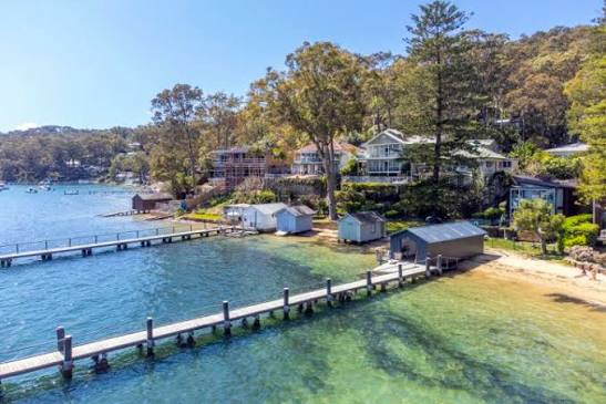 Hope Island Gold Coast Private Jetty, 56 Royal Albert Cres, Paradise Point QLD 4216, Australia